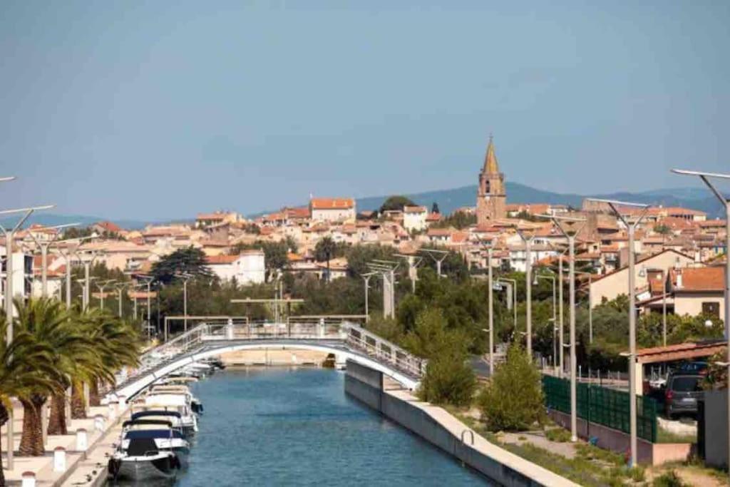 Mobilhome A Frejus A 15 Minute De La Mer Sur Terrain Independant Exteriör bild
