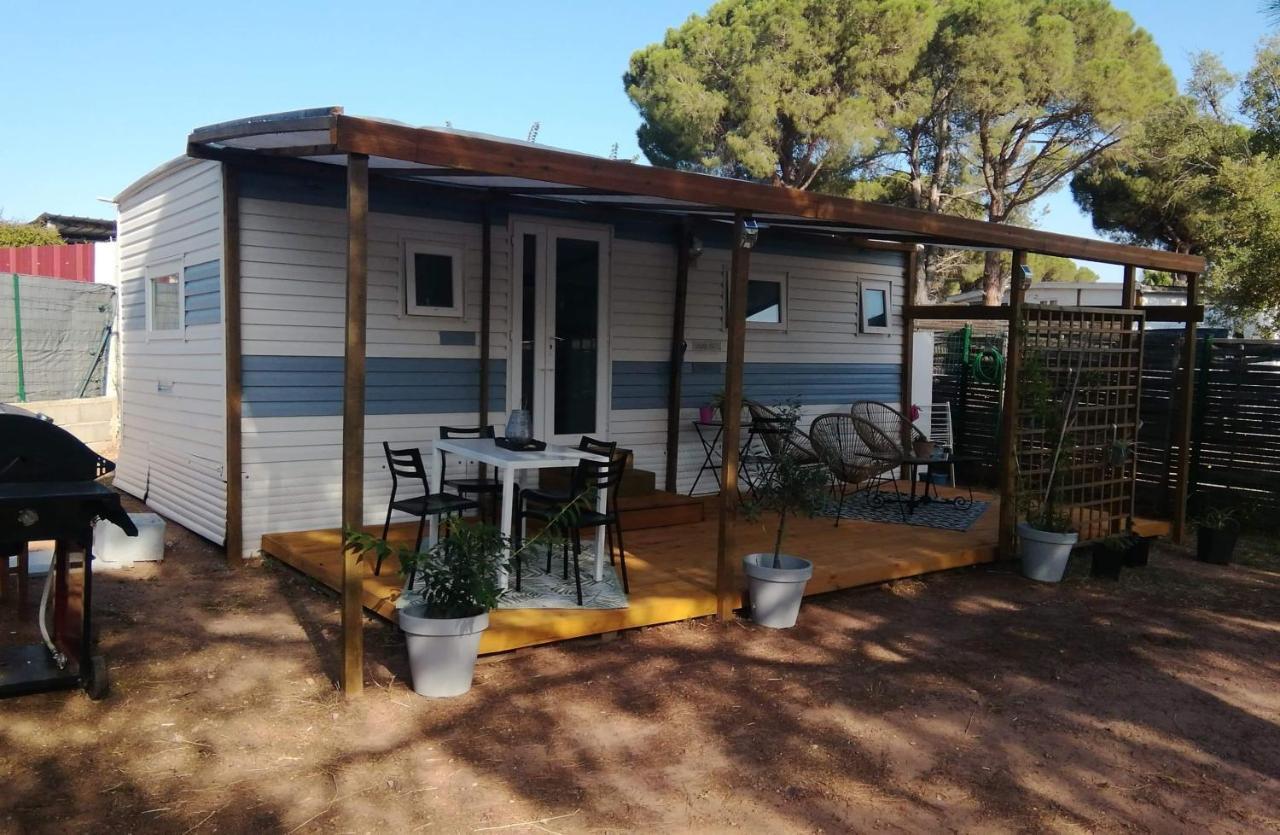 Mobilhome A Frejus A 15 Minute De La Mer Sur Terrain Independant Exteriör bild