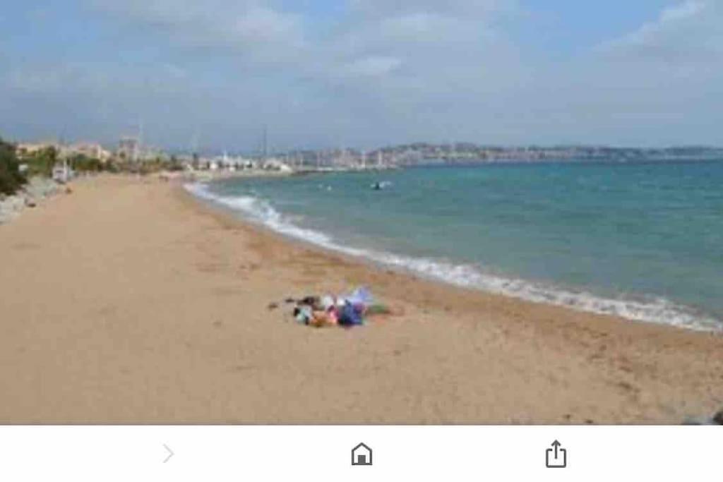 Mobilhome A Frejus A 15 Minute De La Mer Sur Terrain Independant Exteriör bild